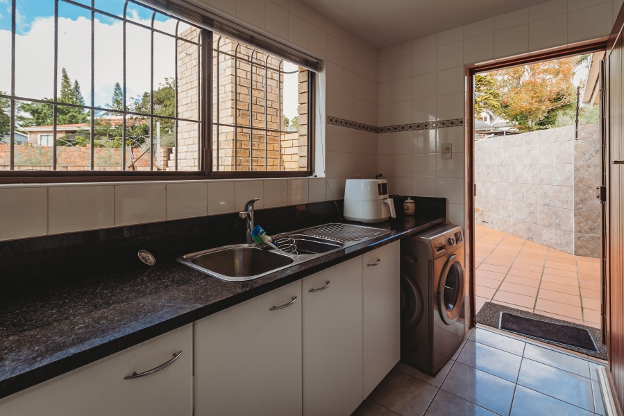 4 Bedroom Property for Sale in Bergsig Western Cape